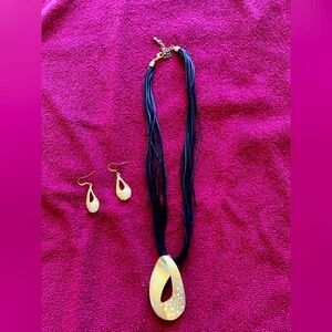 Elegant Black and Gold Necklace and Earring Set
